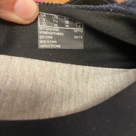 Clarks Cliud Steppers Cushion Soft Flats - Picture 9 of 9